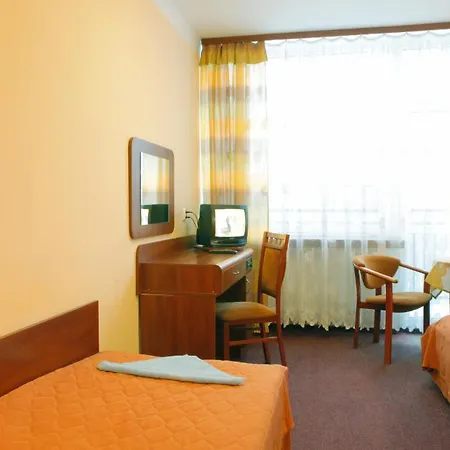 Kolejarz Natura Tour 3*